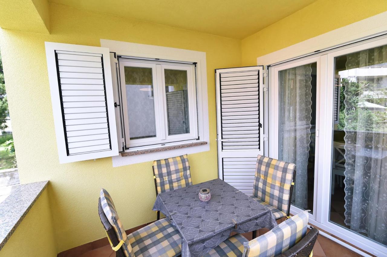 Apartments Luni Baška Exterior foto