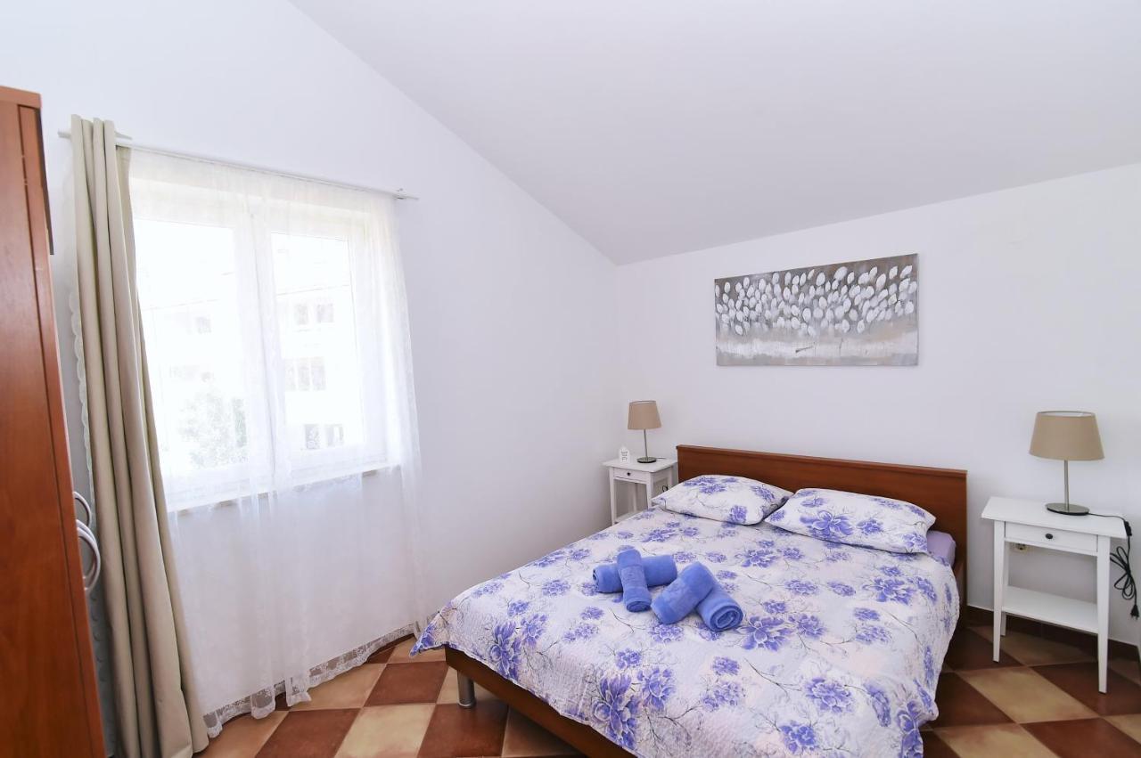 Apartments Luni Baška Exterior foto