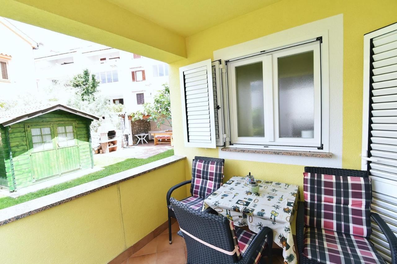 Apartments Luni Baška Exterior foto